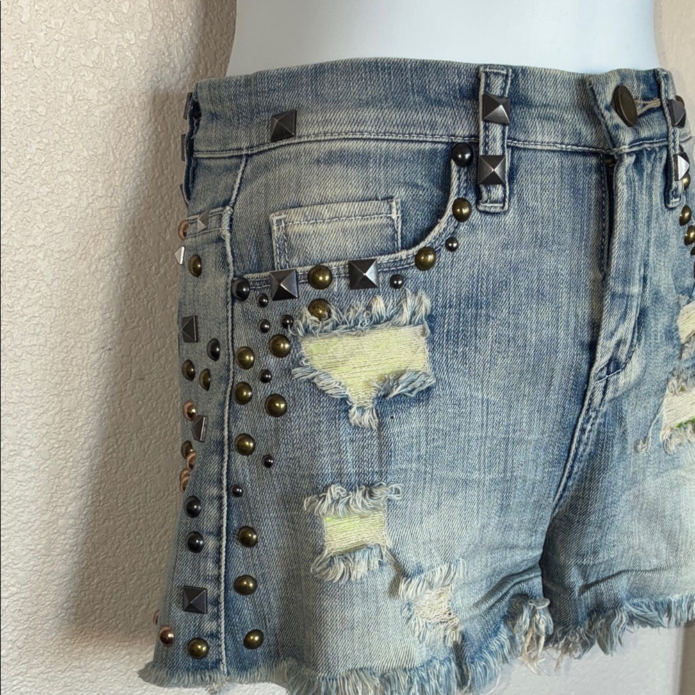 BLANK NYC Jean Shorts, Extreme Studded, Distressed/Destroyed. Vtg.  24 EUC - Picture 3 of 16